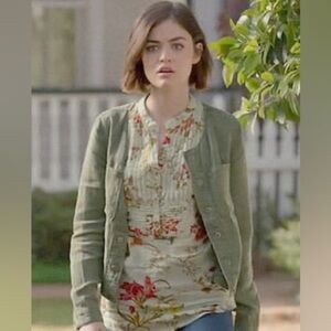 Magazine Women’s size Small Moss Green Floral Sleeveless Blouse